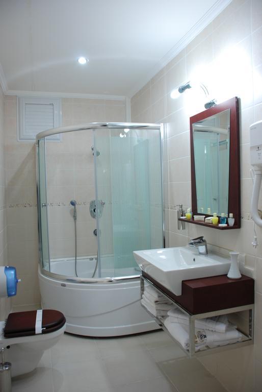 Grand Ani Hotel 卡尔斯 外观 照片
